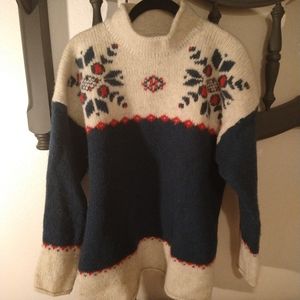 Vintage Eddie Bauer Medium mock neck sweater